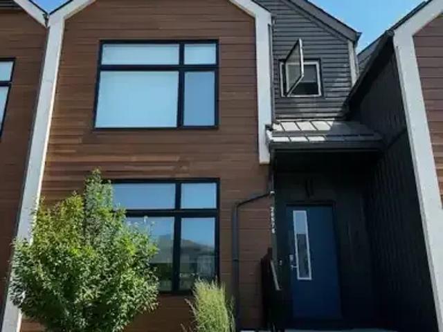 3 Bedroom Apartment Calgary AB 104180509