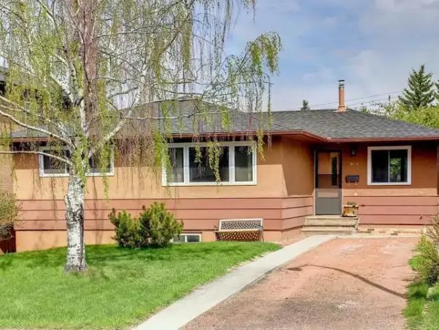 3 Bedroom Apartment Calgary AB 104180520