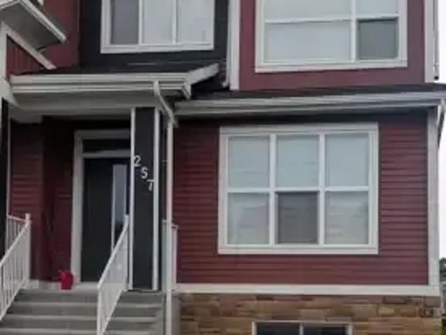3 Bedroom Apartment Calgary AB 104180748