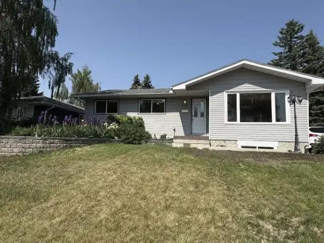 3 Bedroom Apartment Calgary AB 104181313