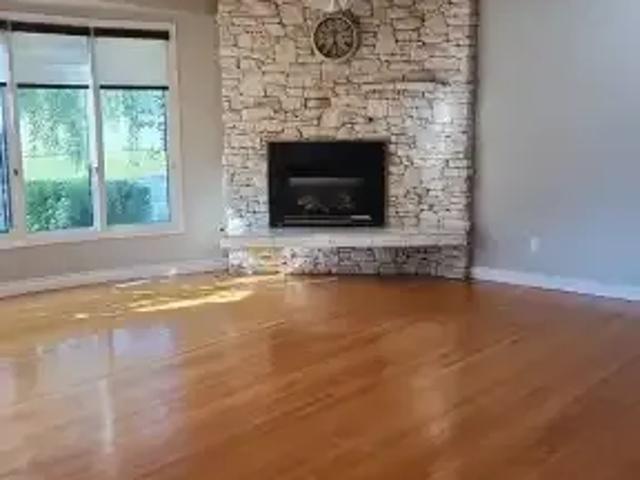 3 Bedroom Apartment Calgary AB 104181588
