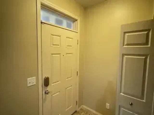 3 Bedroom Apartment Calgary AB 104181985