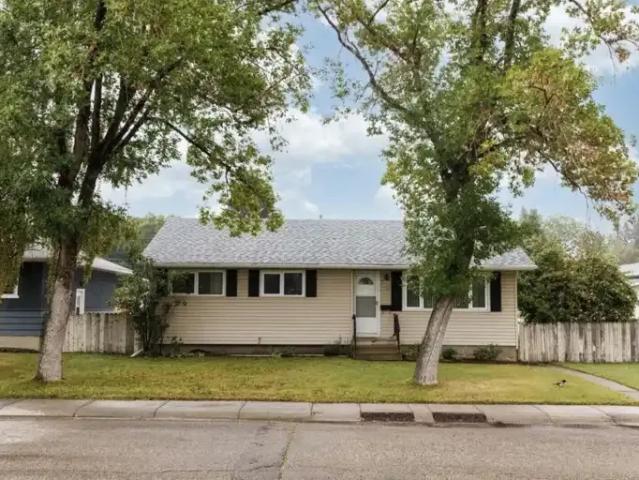 3 Bedroom Apartment Calgary AB 104182300
