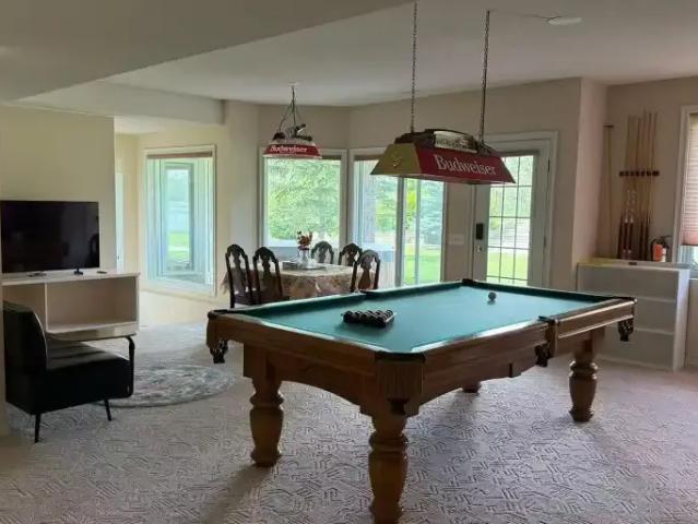 3 Bedroom Apartment Calgary AB 104182370