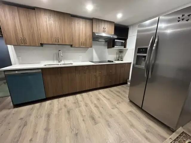 3 Bedroom Apartment Calgary AB 104182658