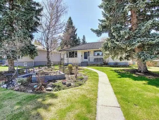 3 Bedroom Apartment Calgary AB 104182768