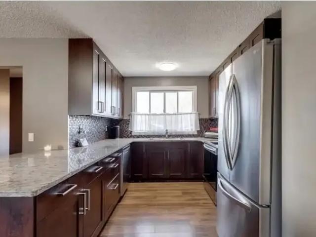 3 Bedroom Apartment Calgary AB 104183069