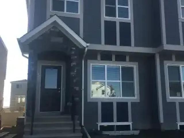 3 Bedroom Apartment Calgary AB 104224355
