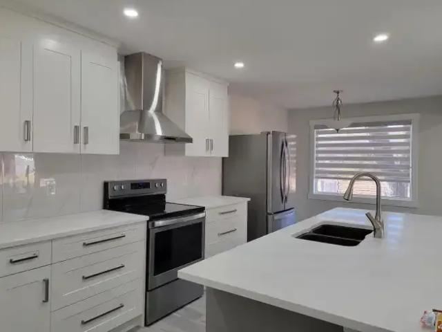 3 Bedroom Apartment Calgary AB 104257140