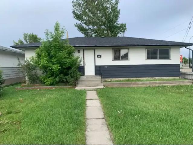 3 Bedroom Apartment Calgary AB 104362633