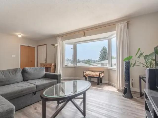 3 Bedroom Apartment Calgary AB 104362672