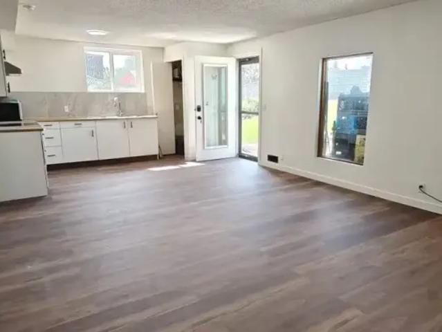 3 Bedroom Apartment Calgary AB 104362712