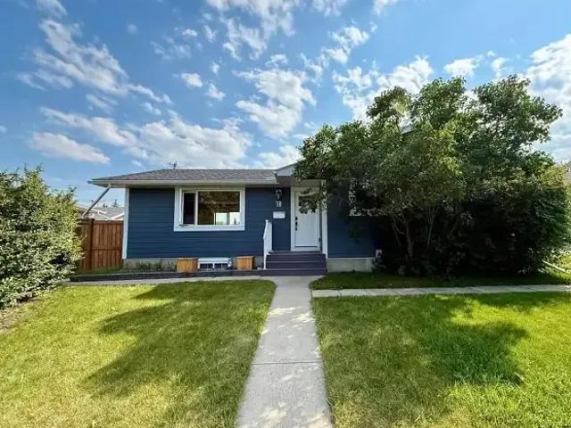 3 Bedroom Apartment Calgary AB 104362749