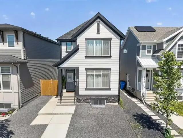 3 Bedroom Apartment Calgary AB 104401635