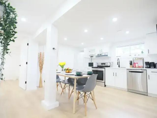 3 Bedroom Apartment Calgary AB 104434139