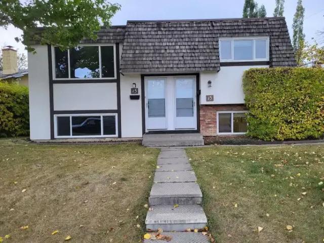 3 Bedroom Apartment Calgary AB 104470789