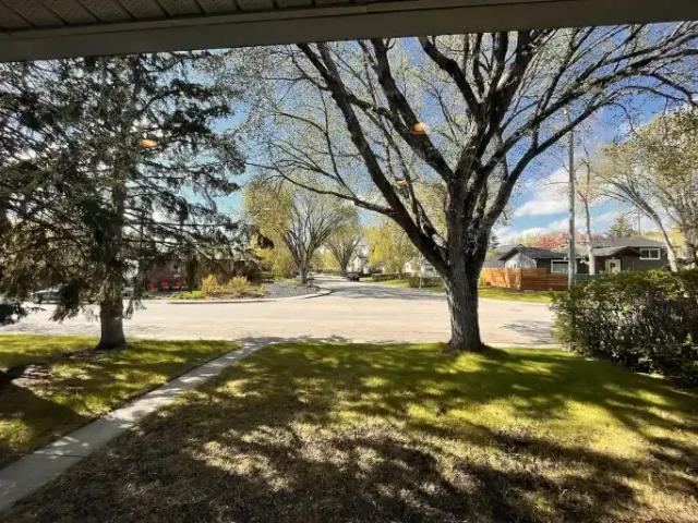 3 Bedroom Apartment Calgary AB 104794696