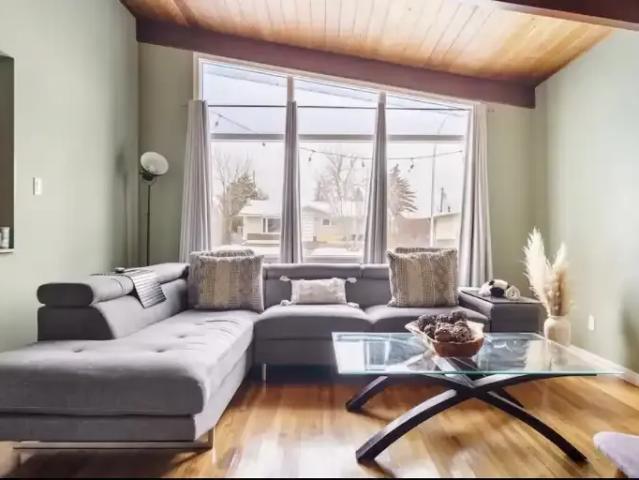 3 Bedroom Apartment Calgary AB 104863917