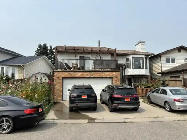 3 Bedroom Apartment Calgary AB 104910236