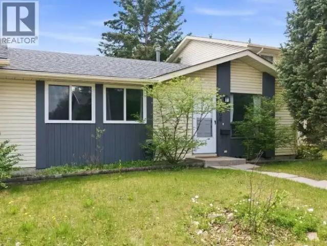 3 Bedroom Apartment Calgary AB 105047847