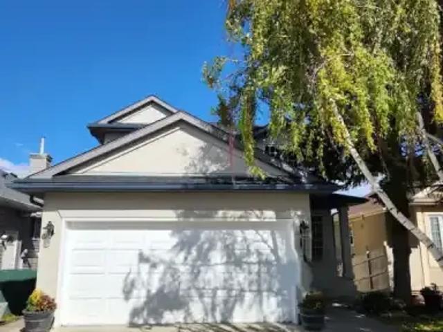 3 Bedroom Apartment Calgary AB 100119799