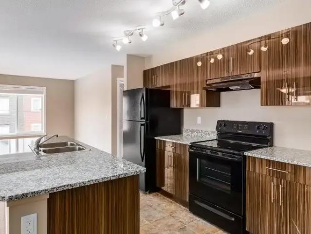 3 Bedroom Apartment Calgary AB 102204086