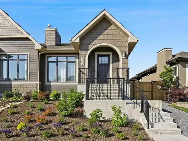 3 Bedroom Apartment Calgary AB 102306493
