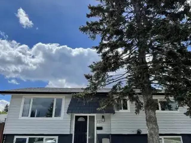 3 Bedroom Apartment Calgary AB 102434078