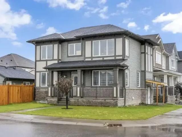 3 Bedroom Apartment Calgary AB 102578694