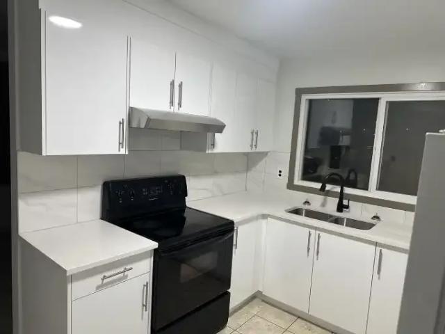 3 Bedroom Apartment Calgary AB 102811528