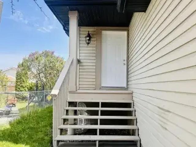 3 Bedroom Apartment Calgary AB 103338491