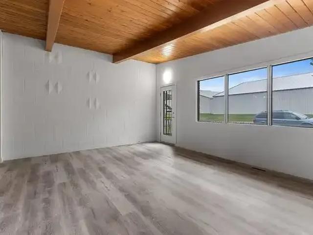 3 Bedroom Apartment Calgary AB 103355273