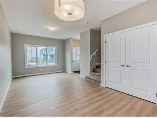 3 Bedroom Apartment Calgary AB 103487115