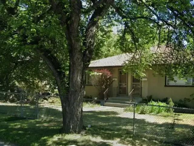 3 Bedroom Apartment Calgary AB 98671108