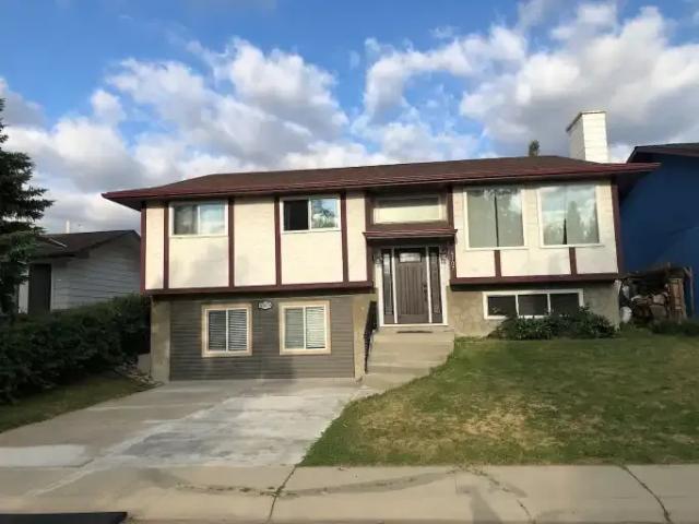 3 Bedroom Apartment Calgary AB LS99720213