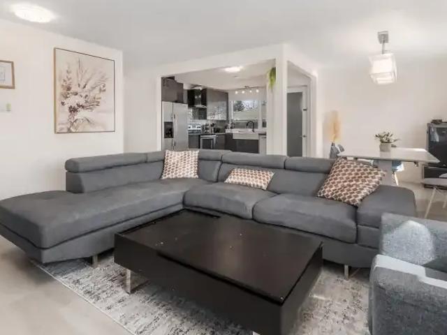 3 Bedroom Apartment Calgary AB LS101789451
