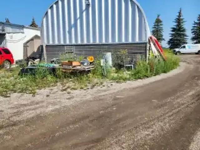 3 Bedroom Apartment Calgary AB LS101015878