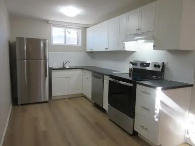 3 Bedroom Apartment Calgary AB LS101016568