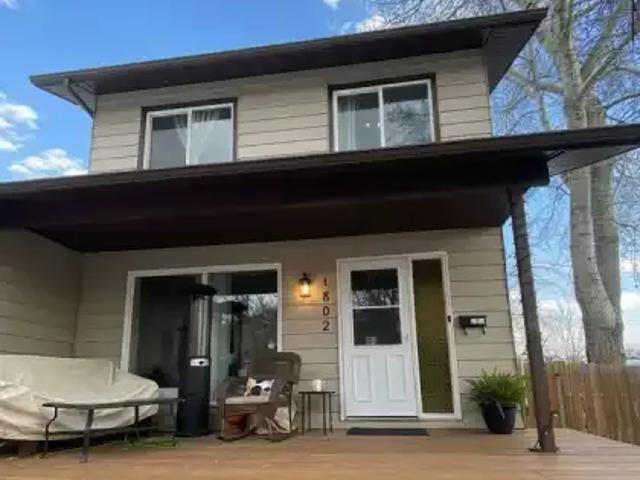 3 Bedroom Apartment Calgary AB LS101148572