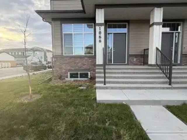 3 Bedroom Apartment Calgary AB LS102467916