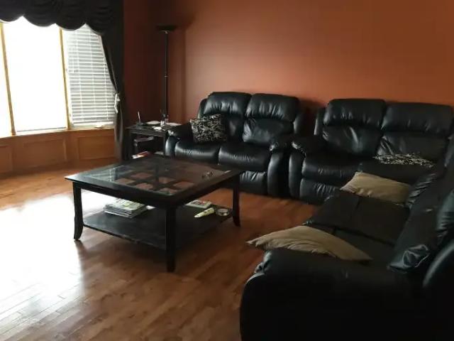 3 Bedroom Apartment Calgary AB LS102629456
