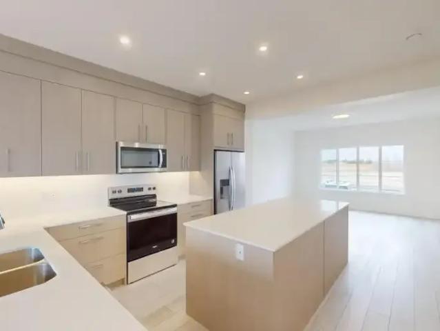 3 Bedroom Apartment Calgary AB LS102846555
