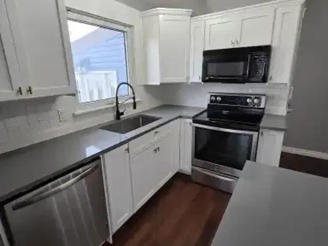 3 Bedroom Apartment Calgary AB LS102883471