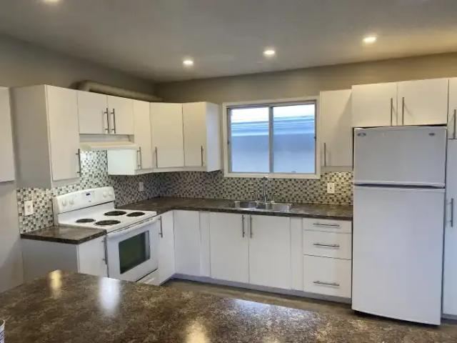 3 Bedroom Apartment Calgary AB LS102914848