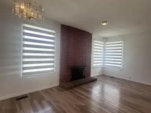 3 Bedroom Apartment Calgary AB LS102113739