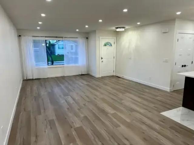 3 Bedroom Apartment Calgary AB LS102143726