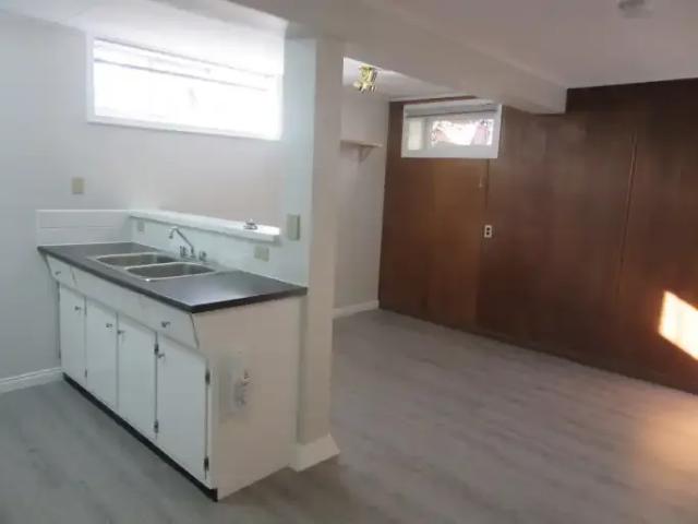 3 Bedroom Apartment Calgary AB LS102204176