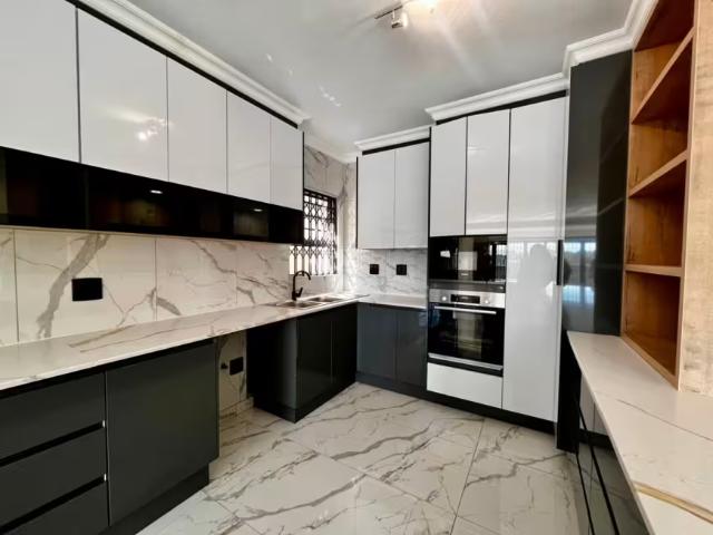 3 Bedroom Apartment Cashan Cashan 103342746