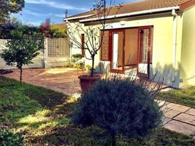 3 Bedroom Apartment Cape Town Western Cape 103430433