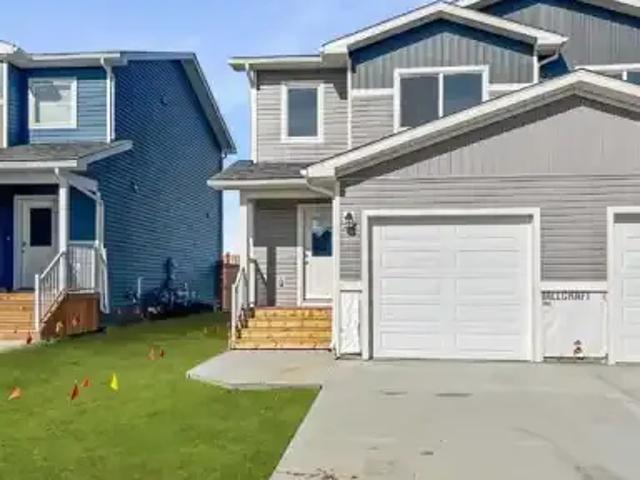3 Bedroom Apartment Clairmont AB 103368004